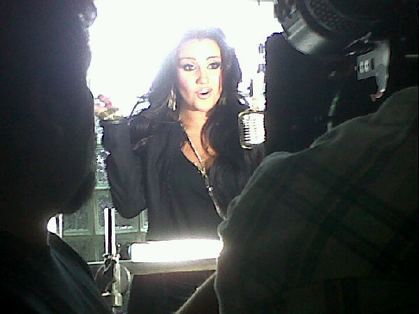x2_3db4122 - Dulce grabando Ya No