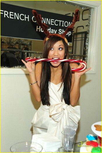 Brenda-brenda-song-8963089-817-1222 - brenda song