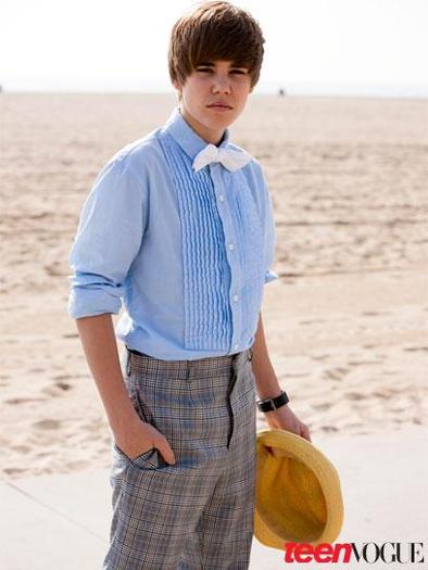 justin-bieber-teen-vogue-hottie-8 - Justin Bieber se da cu placa in paginile Teen Vogue