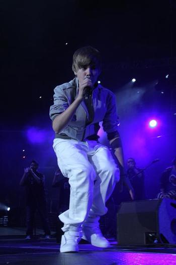 justin-bieber-wango-5_0 - Justin Bieber poze noi in concert