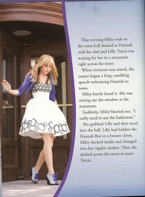  - x Hannah Montana The Movie 2009 - Story Book 2009