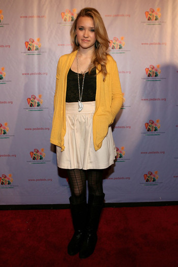 Emily+Osment+Elizabeth+Glaser+Pediatric+AIDS+ocid7wxjxq6l - disney actress
