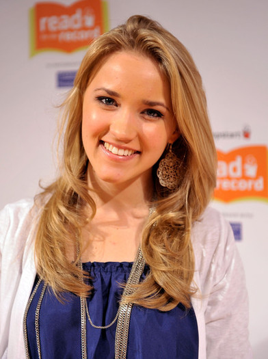 Emily+Osment+Jumpstart+Read+Record+LA+Public+A0EefeCkDp2l - disney actress