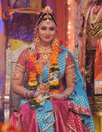 divya(divyanka) (1) - Divyanka Tripathi