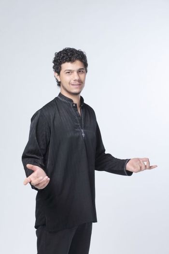 vezi-la-povestiri-de-noapte-prima-zi-a-filmarilor-din-turcia-pentru-iubire-si-onoare