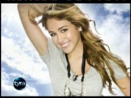  - Club cu poze Miley Cyrus
