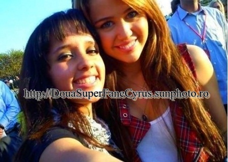 M-C-miley-cyrus-17909301-449-318[1] - Rare Pics