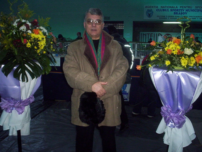Abalasei Petre; la expo. 2005 BV.

