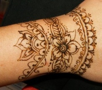 henna-300x264 - Henna