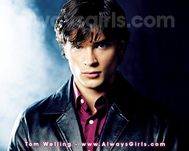 Tom Welling (19)