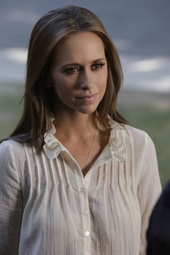 Jennifer Love Hewitt (58) - Jennifer Love Hewitt