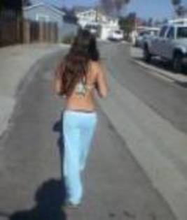 hoppa de la spate; tare
