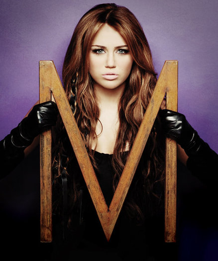 38892_423024202146_5845317146_4635220_6839296_n - miley cyrus 900