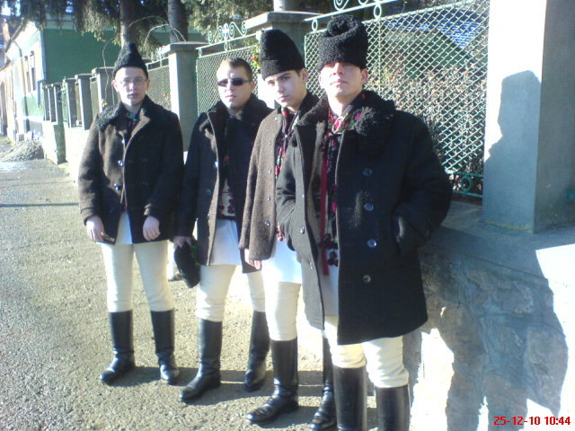 Eu(vlad), iuli, Bogdan, Luci