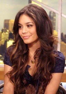 37263_408769370431_220294535431_4761410_2560227_n - vanessa hudgens poze rare100