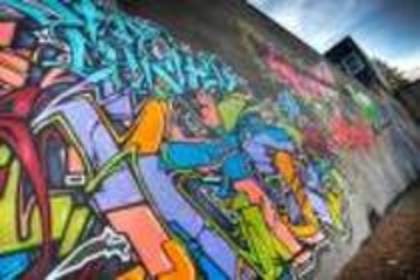 GVZHBTCDLRHWUKXGPOO - graffiti