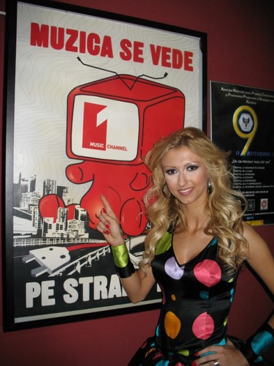 13 - Andreea Balan - Superwoman decembrie 2009