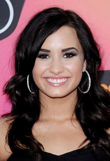 Demi Lovato - DEMI LOVATO LA KIDS CHOICE AWARDS 2010