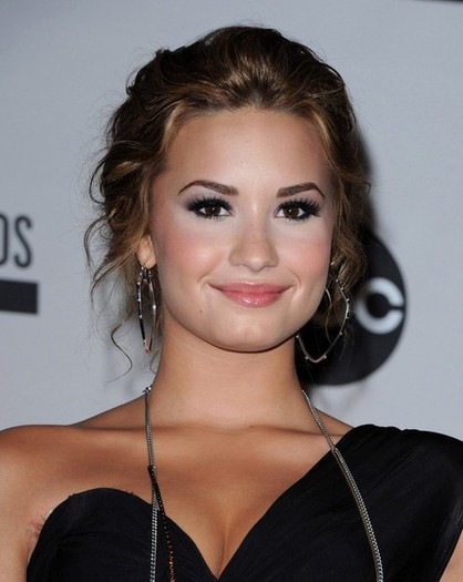 Demi Lovato - DEMI LOVATO LA AMERICAN MUSIC AWARDS 2010