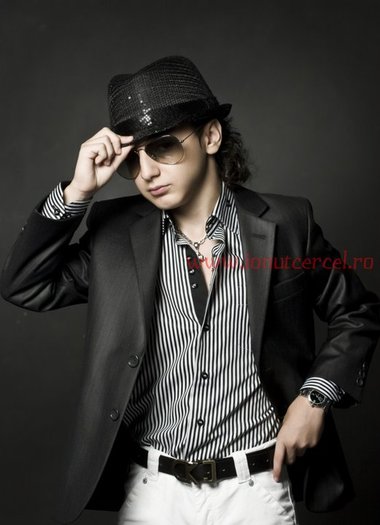 75824_166518726711880_133809059982847_430657_1883305_n