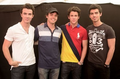 Benjamin Rojas y los Jonas Brothers_0003 - poze cu Banjamin Rojas