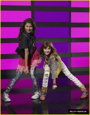 normal_bella-zendaya-