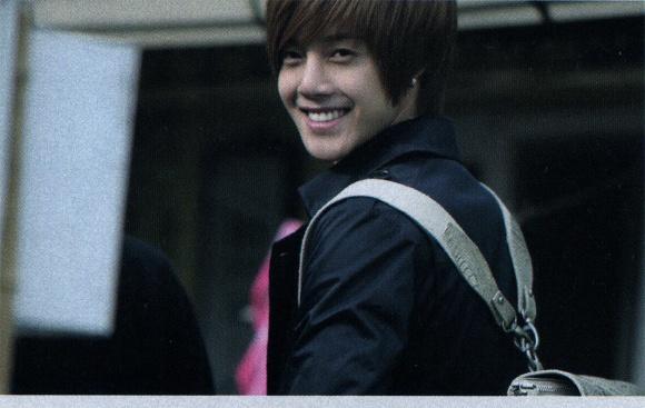 kim hyun joong high cut (14)