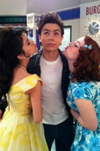 2e34msl - disney actress