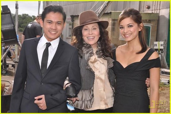 kristinkreukhillzainivi - disney actress