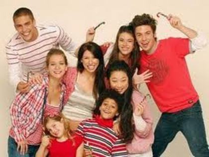 26253106_EHKSBWRTJ - toti actoirii din nini