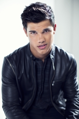 Taylor (5) - Taylor Lautner