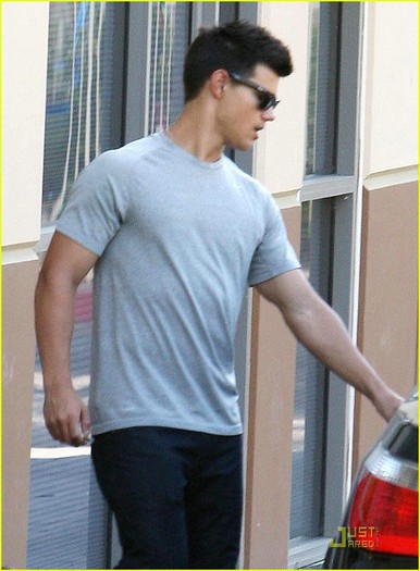 Taylor (16) - Taylor Lautner