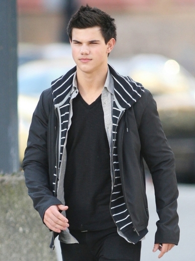 Taylor (19) - Taylor Lautner