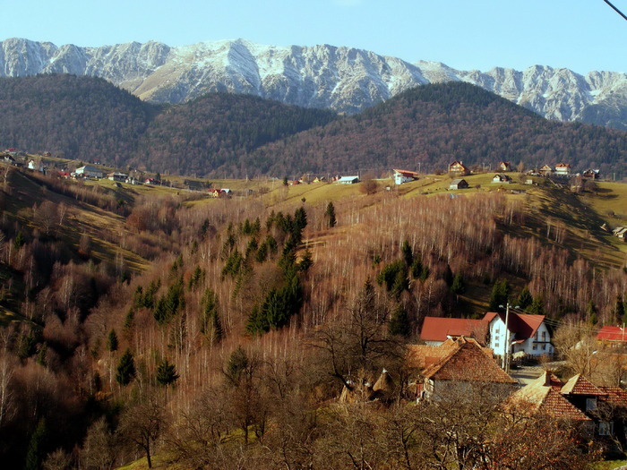 Pestera - 3-Satul Pestera-jud Brasov-si Muntii piatra Craiului