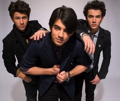 Jonas Brothers (2)