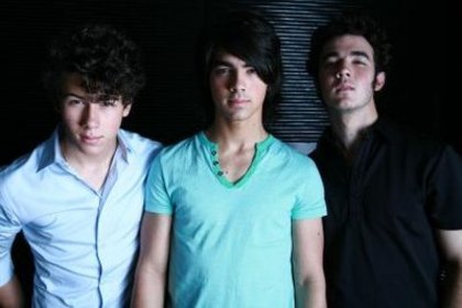 Jonas Brothers (8) - Jonas Brothers