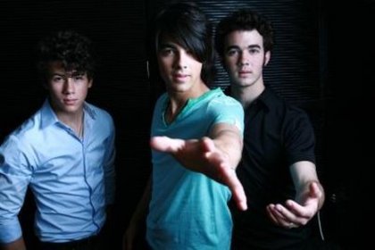Jonas Brothers (9) - Jonas Brothers