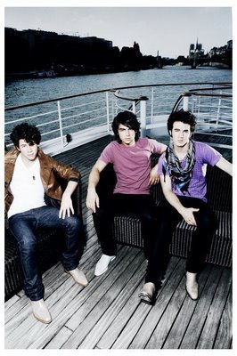 Jonas Brothers (25)