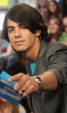 Joe (33) - Joe Jonas
