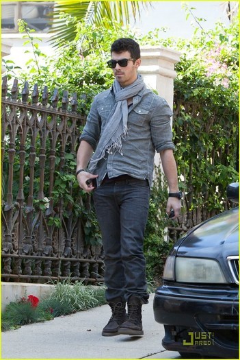 Joe (71) - Joe Jonas