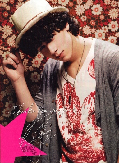 Jonas Brothers (39) - Joe Jonas