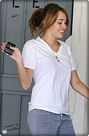 2-glitery_pl-0Miley-0-4870 - 0 Destiny  Hope  Ray  Cyrus  Miley Ronniie Miley  Stewart  Hannah  Montana