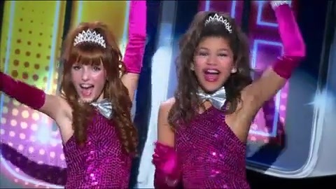 Shake_It_Up_-_Theme_Song 076