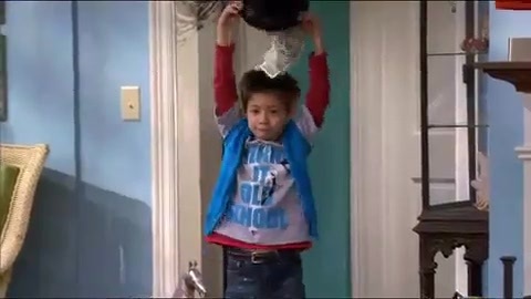 Shake_It_Up_-_Theme_Song 092