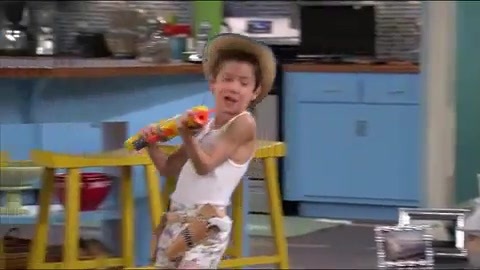 Shake_It_Up_-_Theme_Song 098