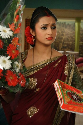 Divya In Mr (14)