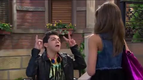 Shake_It_Up_-_Theme_Song 137