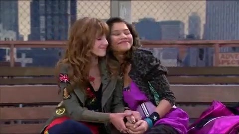 Shake_It_Up_-_Theme_Song 185