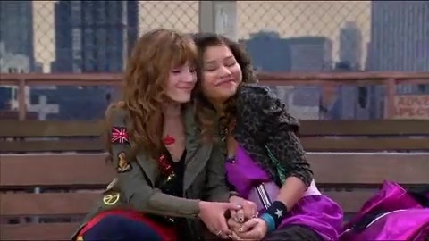 Shake_It_Up_-_Theme_Song 186