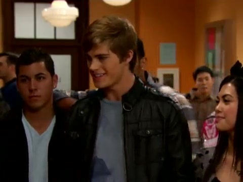 Shake_It_Up_-_Best_Friends_-_Disney_Channel_Official 070